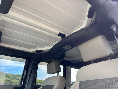 2010 Jeep Wrangler Unlimited Islander