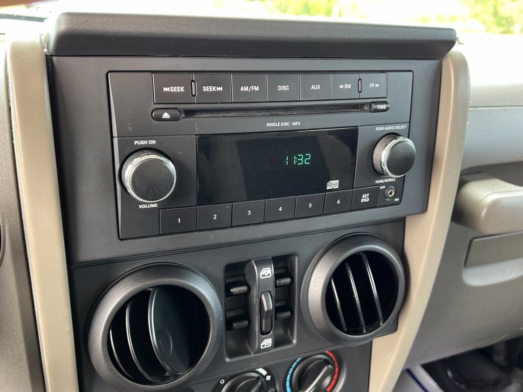 2010 Jeep Wrangler Unlimited Islander
