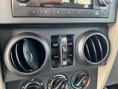 2010 Jeep Wrangler Unlimited Islander