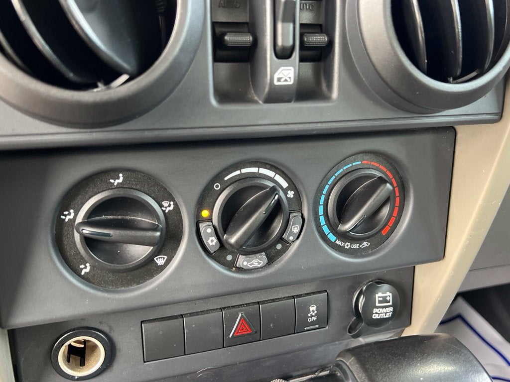 2010 Jeep Wrangler Unlimited Islander