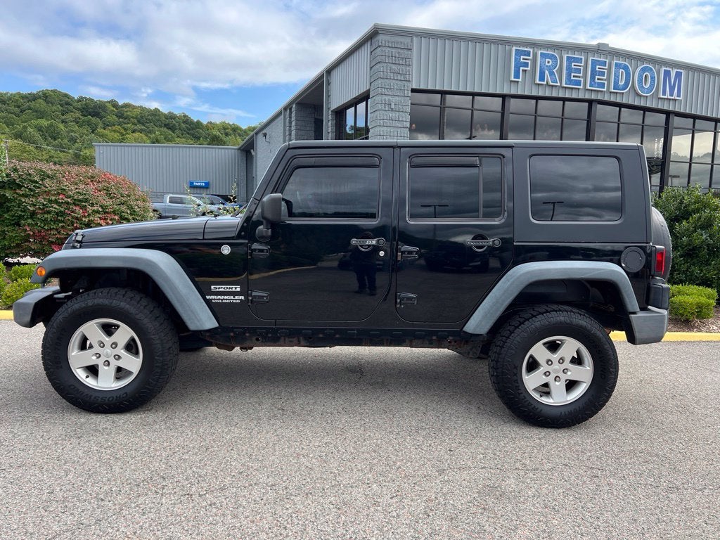 2010 Jeep Wrangler Unlimited Islander