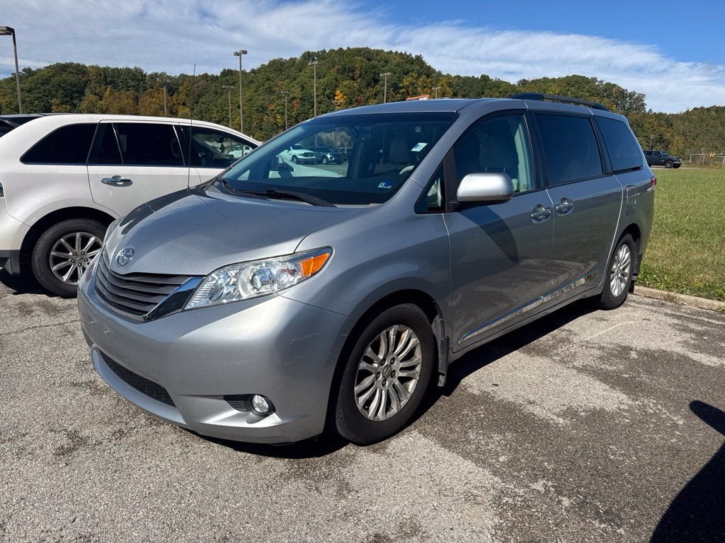 2014 Toyota Sienna XLE