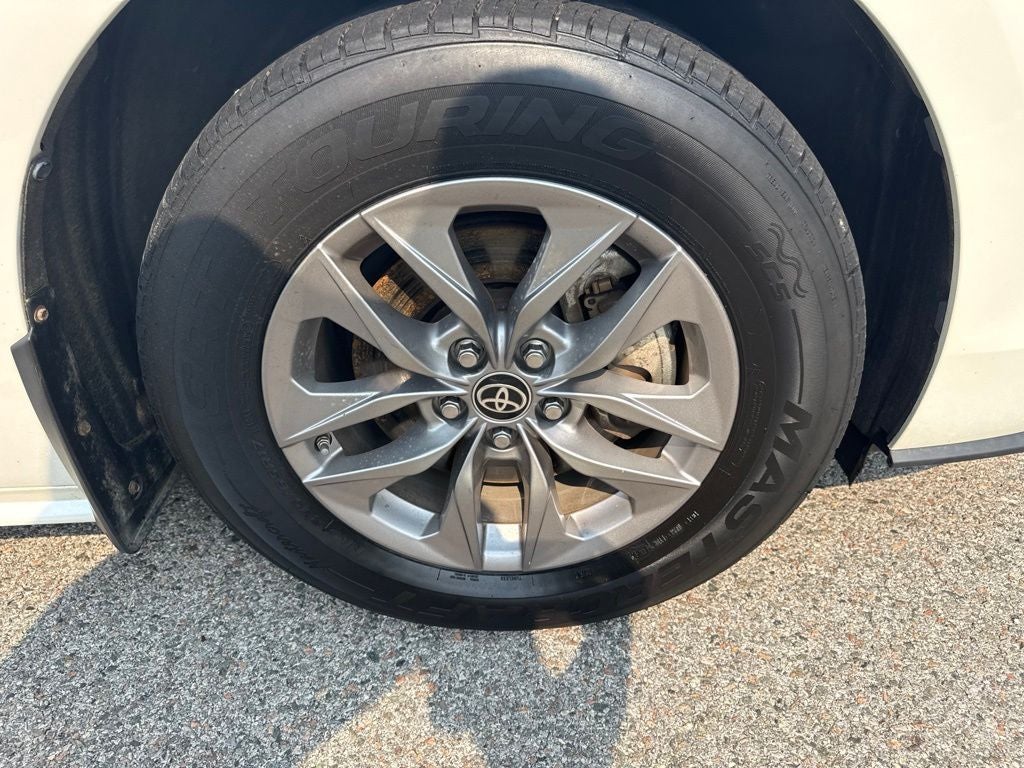 2021 Toyota Sienna XLE 7 Passenger