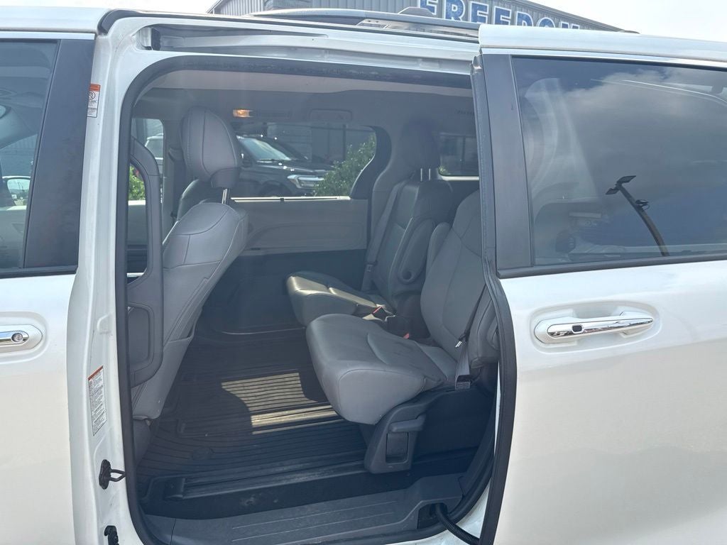2021 Toyota Sienna XLE 7 Passenger