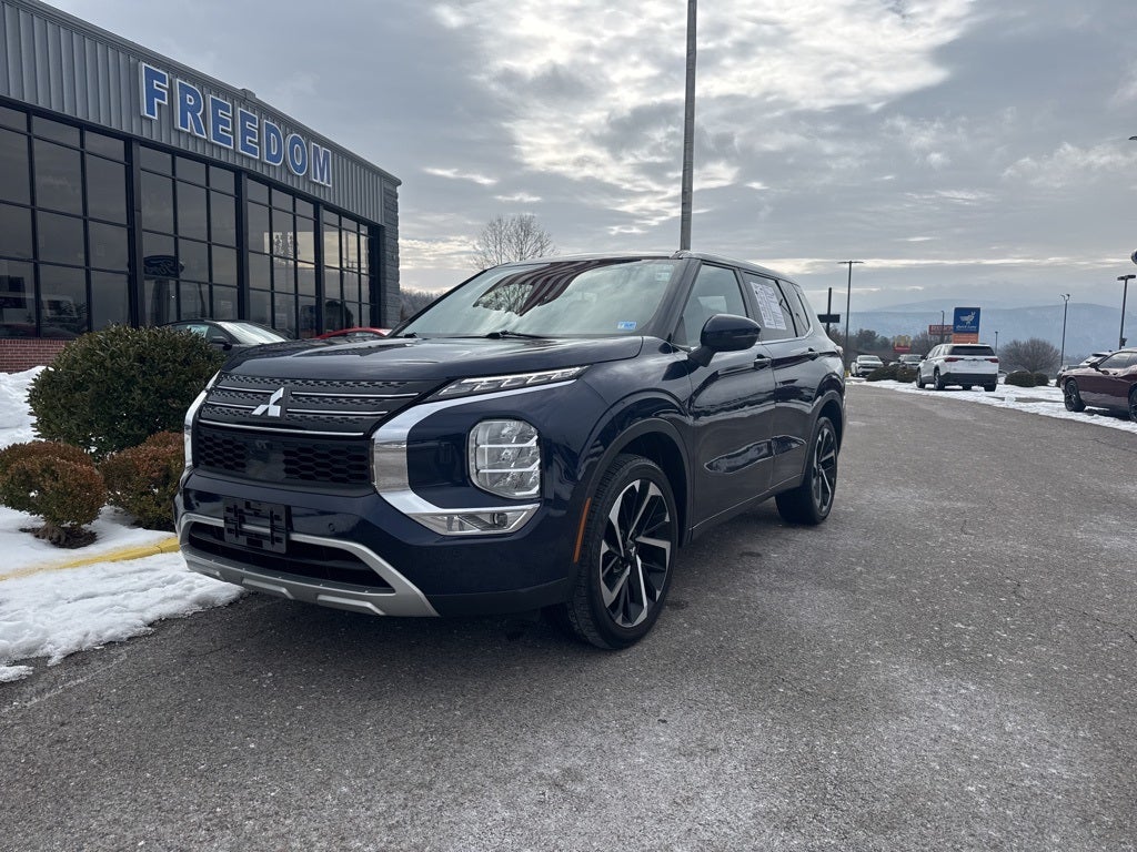 2024 Mitsubishi Outlander SE
