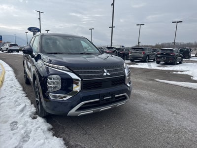 2024 Mitsubishi Outlander SE