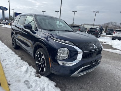 2024 Mitsubishi Outlander SE
