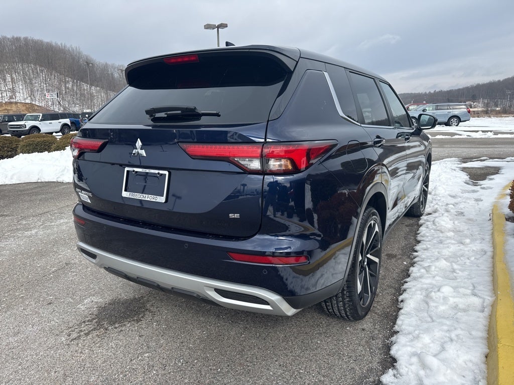 2024 Mitsubishi Outlander SE