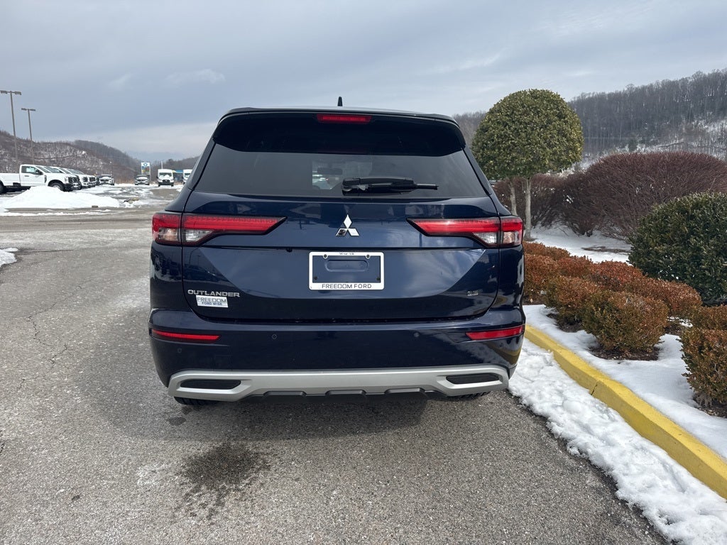 2024 Mitsubishi Outlander SE