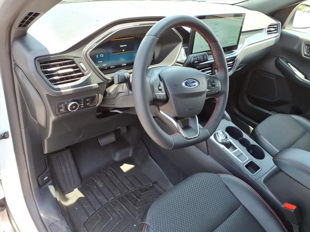 2026 Ford Escape Hybrid ST-Line Elite