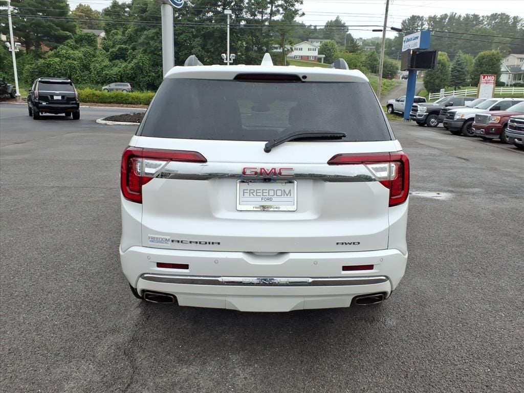 2023 GMC Acadia Denali