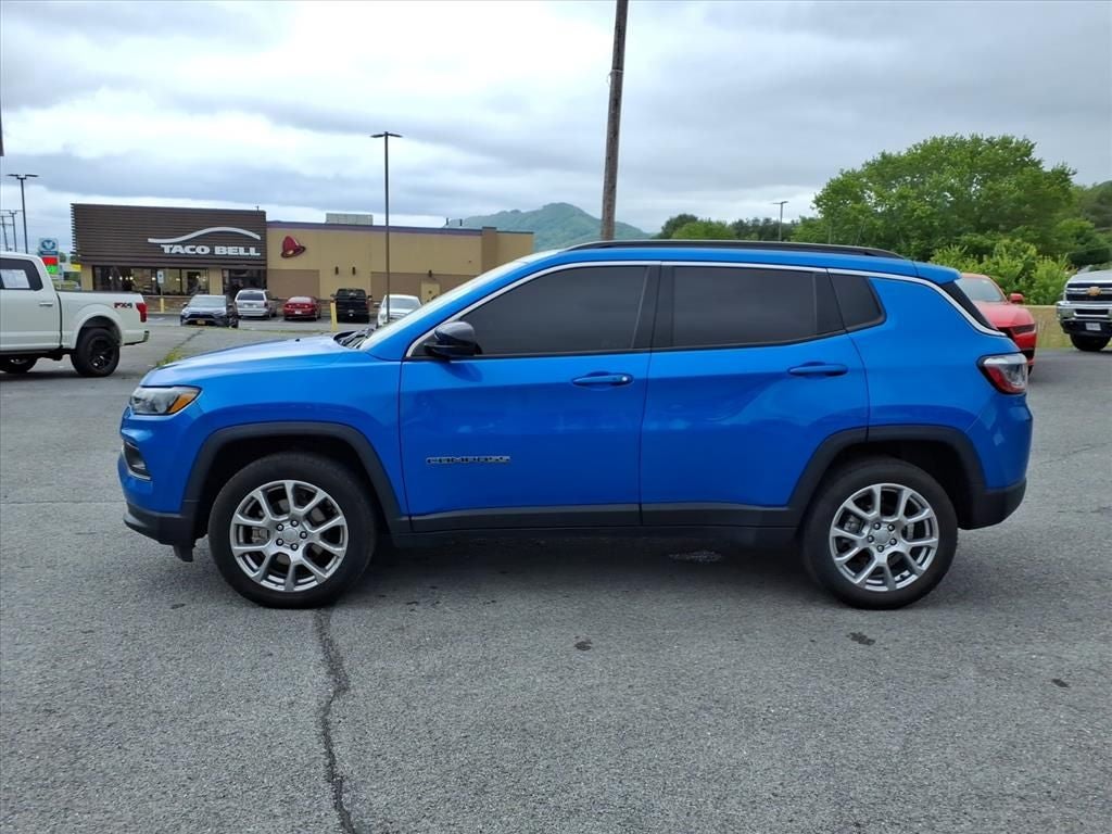 2022 Jeep Compass Latitude Lux