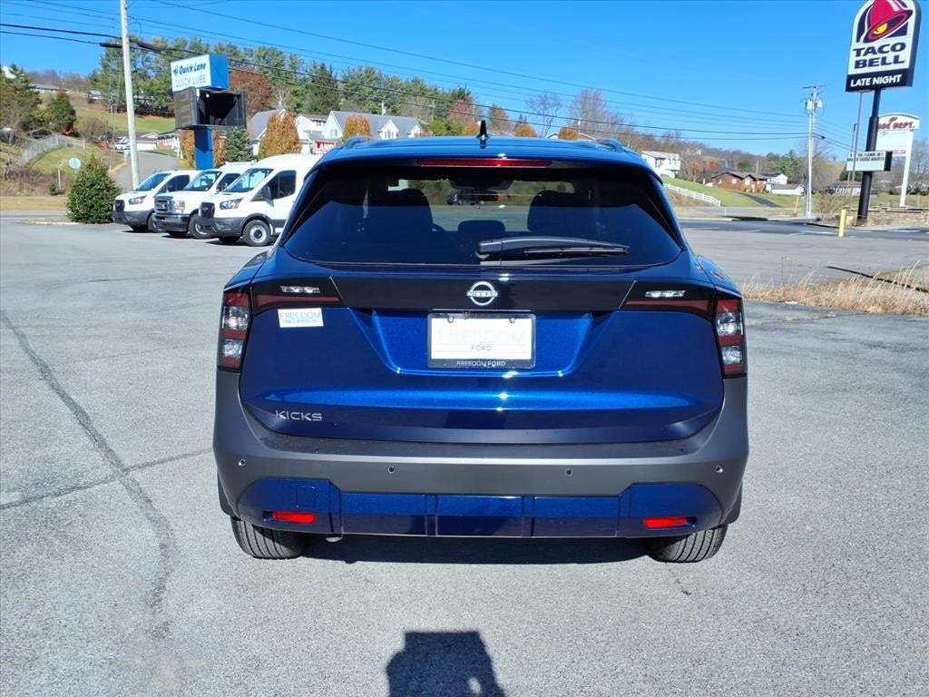 2026 Nissan Kicks SV
