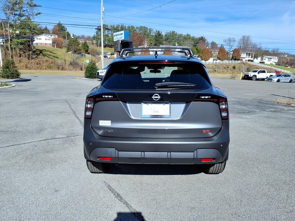 2025 Nissan Kicks SR