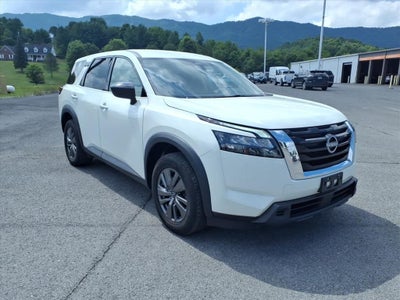 2023 Nissan Pathfinder S