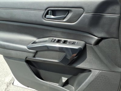 2023 Nissan Pathfinder S