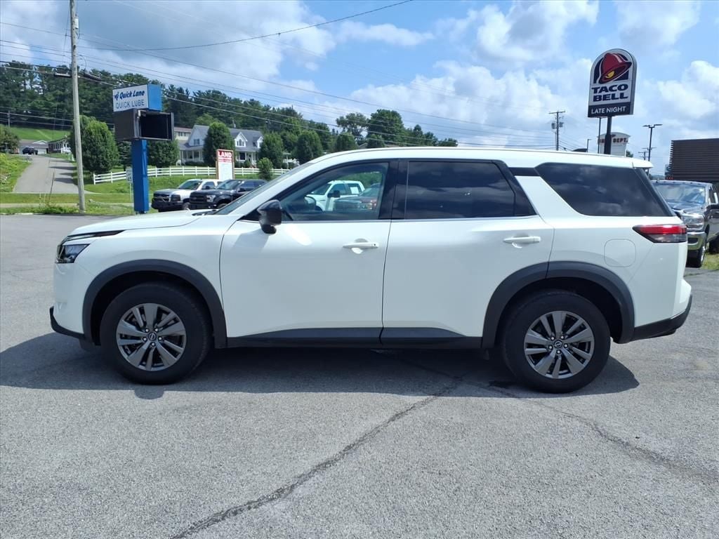 2023 Nissan Pathfinder S