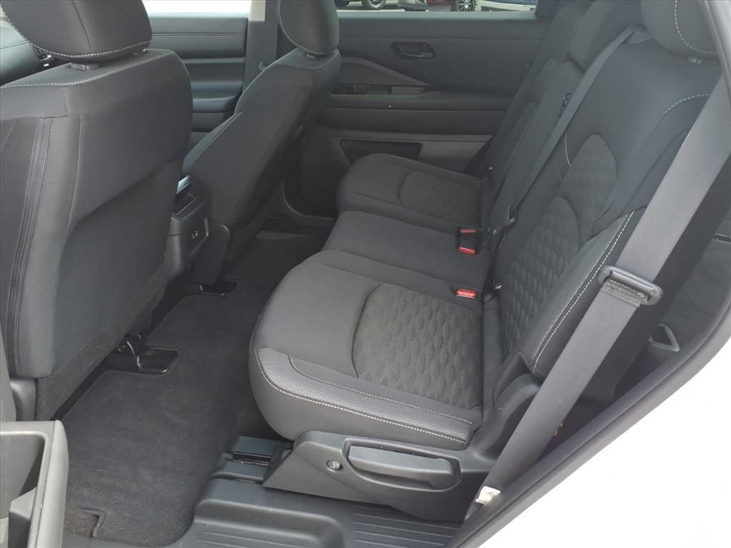 2023 Nissan Pathfinder S