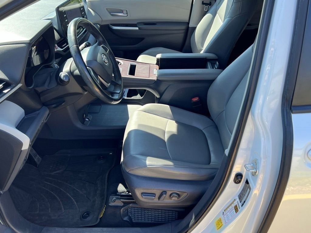 2021 Toyota Sienna XLE 7 Passenger