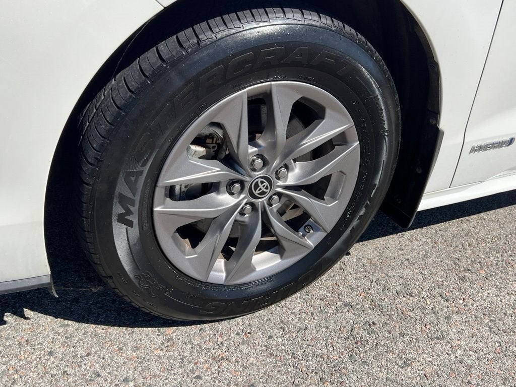 2021 Toyota Sienna XLE 7 Passenger
