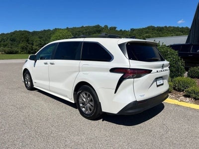 2021 Toyota Sienna XLE 7 Passenger