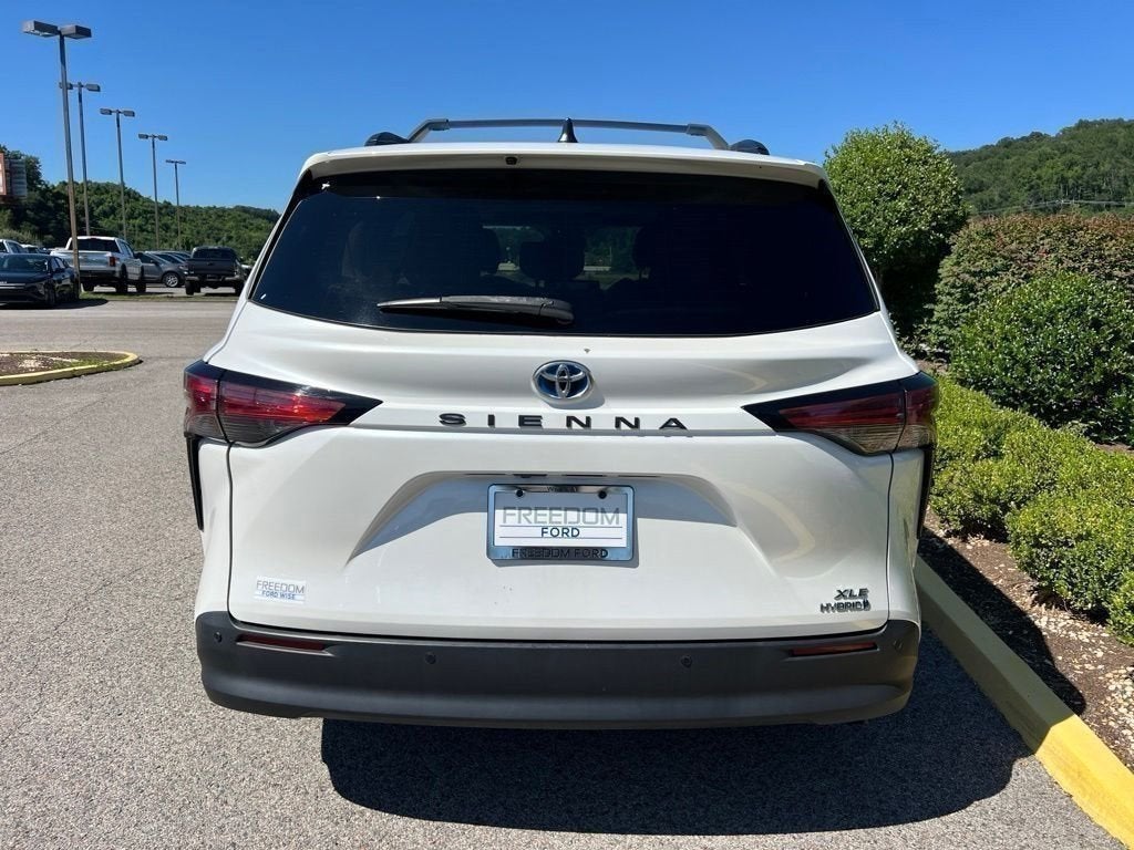 2021 Toyota Sienna XLE 7 Passenger