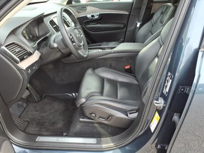 2022 Volvo XC90 T6 Inscription