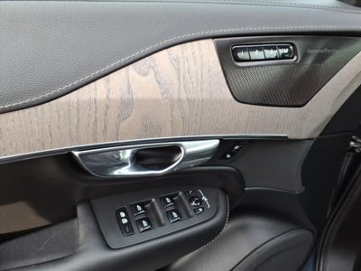 2022 Volvo XC90 T6 Inscription
