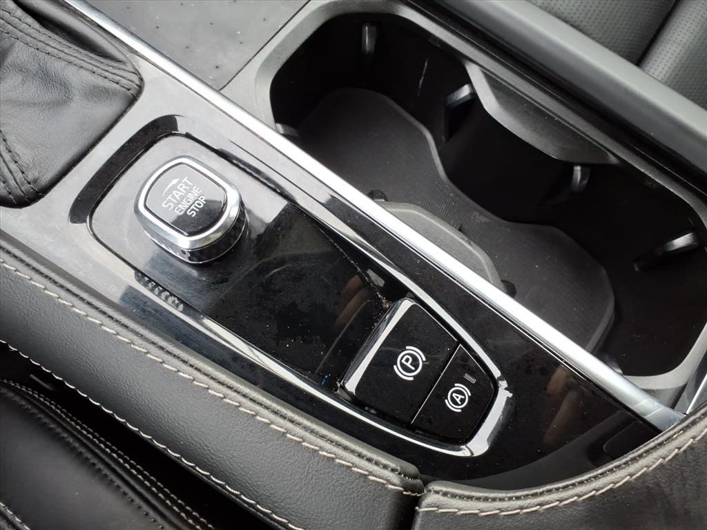 2022 Volvo XC90 T6 Inscription